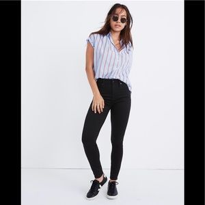 Curvy High-Rise Skinny Jeans in Carbondale Wash